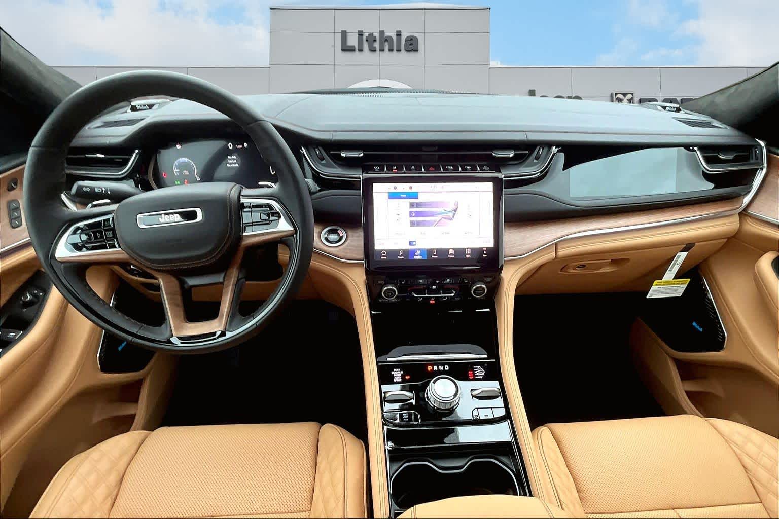 Thumbnail: 2025 Jeep Grand Cherokee L - 10