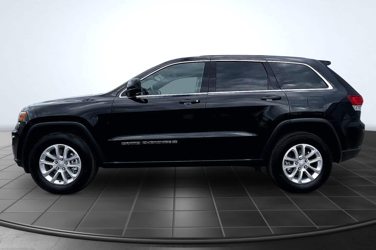 Thumbnail: 2022 Jeep Grand Cherokee - 3