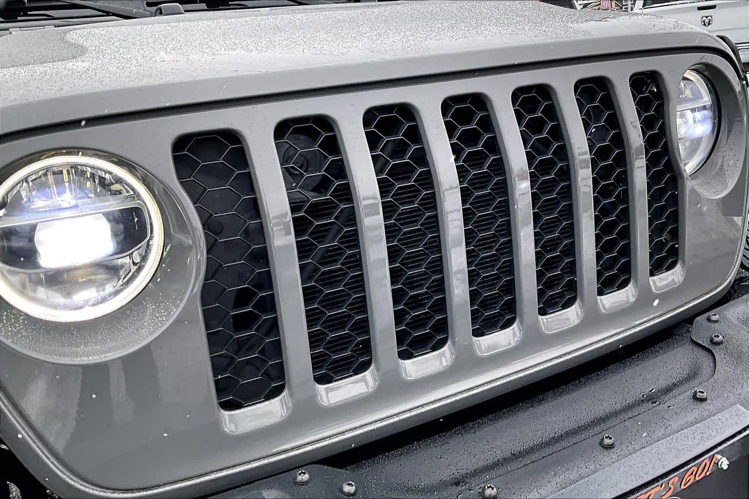 Thumbnail: 2021 Jeep Gladiator - 33