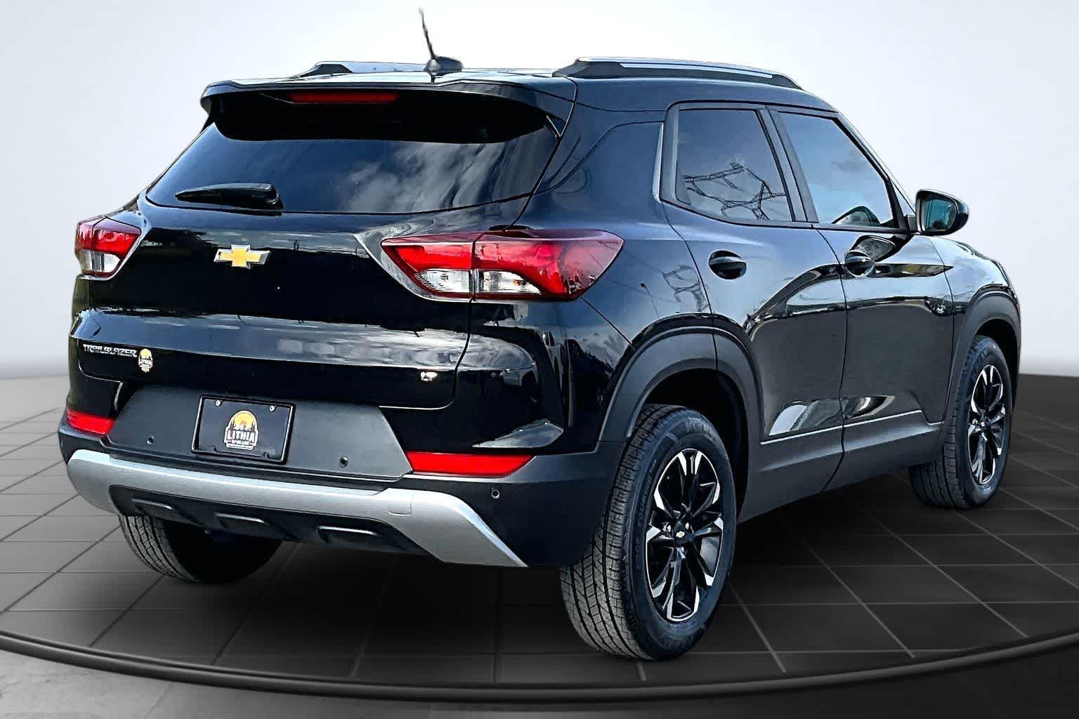 Thumbnail: 2023 Chevrolet TrailBlazer - 22