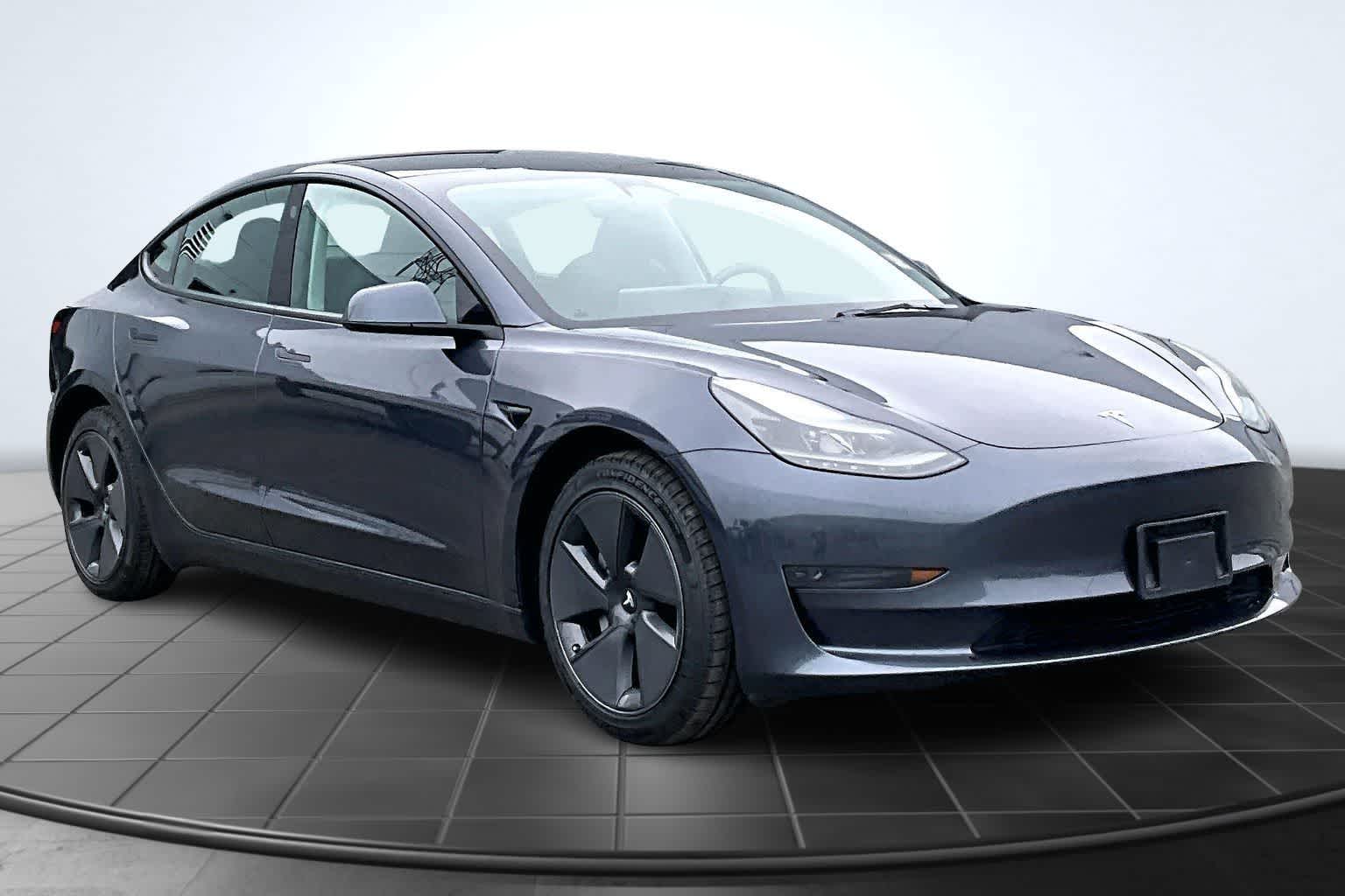 Thumbnail: 2023 Tesla Model 3 - 22
