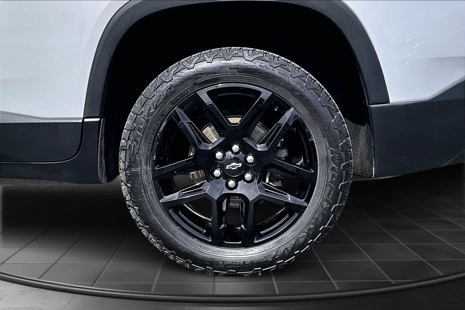 Thumbnail: 2022 Chevrolet Traverse - 35