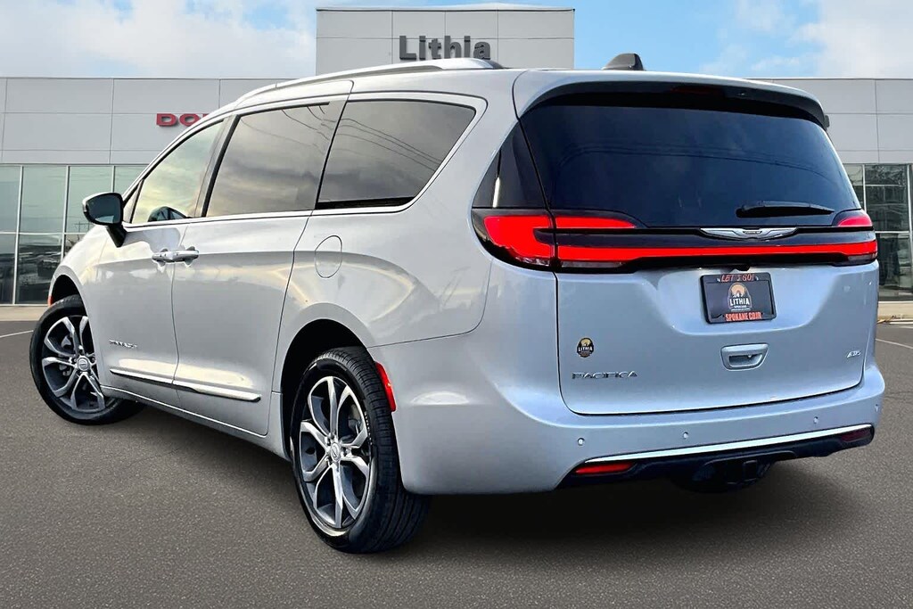 New 2026 Chrysler Pacifica Pinnacle Passenger Van
