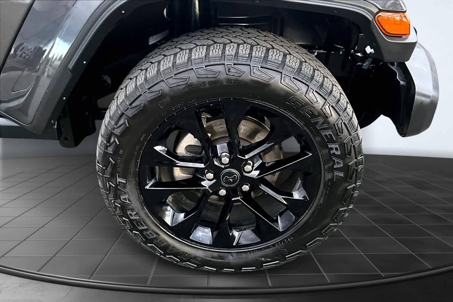 Thumbnail: 2024 Jeep Gladiator - 34