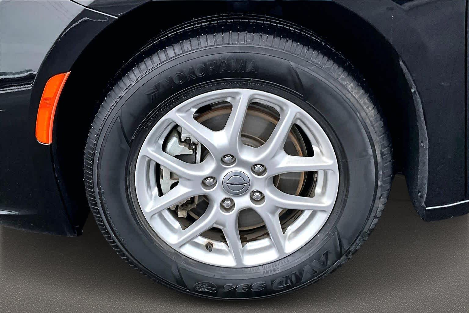 Thumbnail: 2024 Chrysler Pacifica - 8