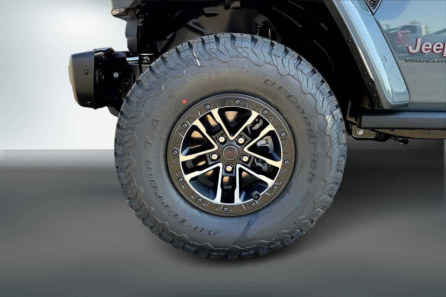 Thumbnail: 2025 Jeep Wrangler - 8