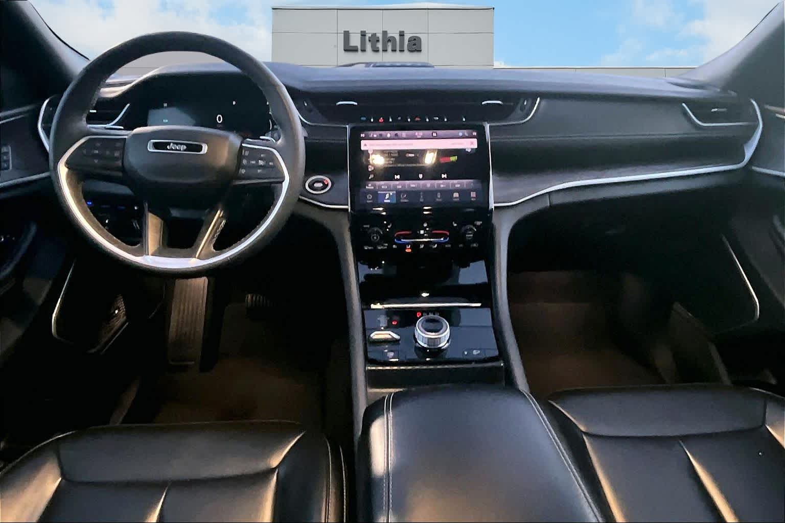 Thumbnail: 2024 Jeep Grand Cherokee - 10