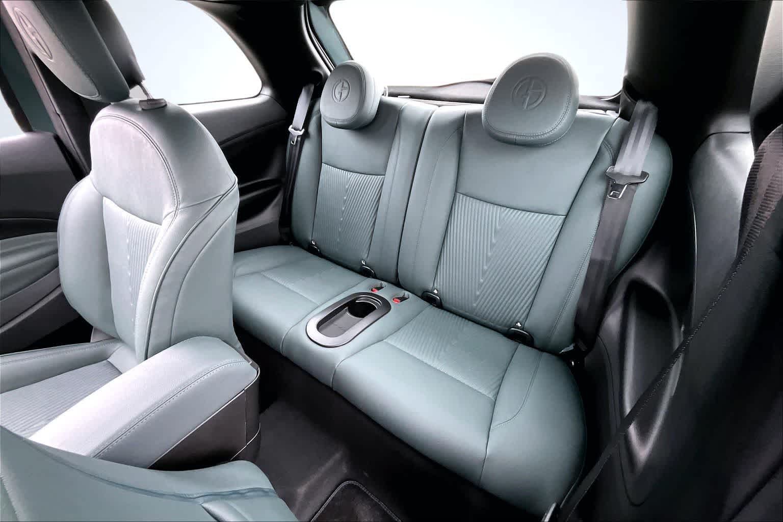 Thumbnail: 2025 Fiat 500e - 13