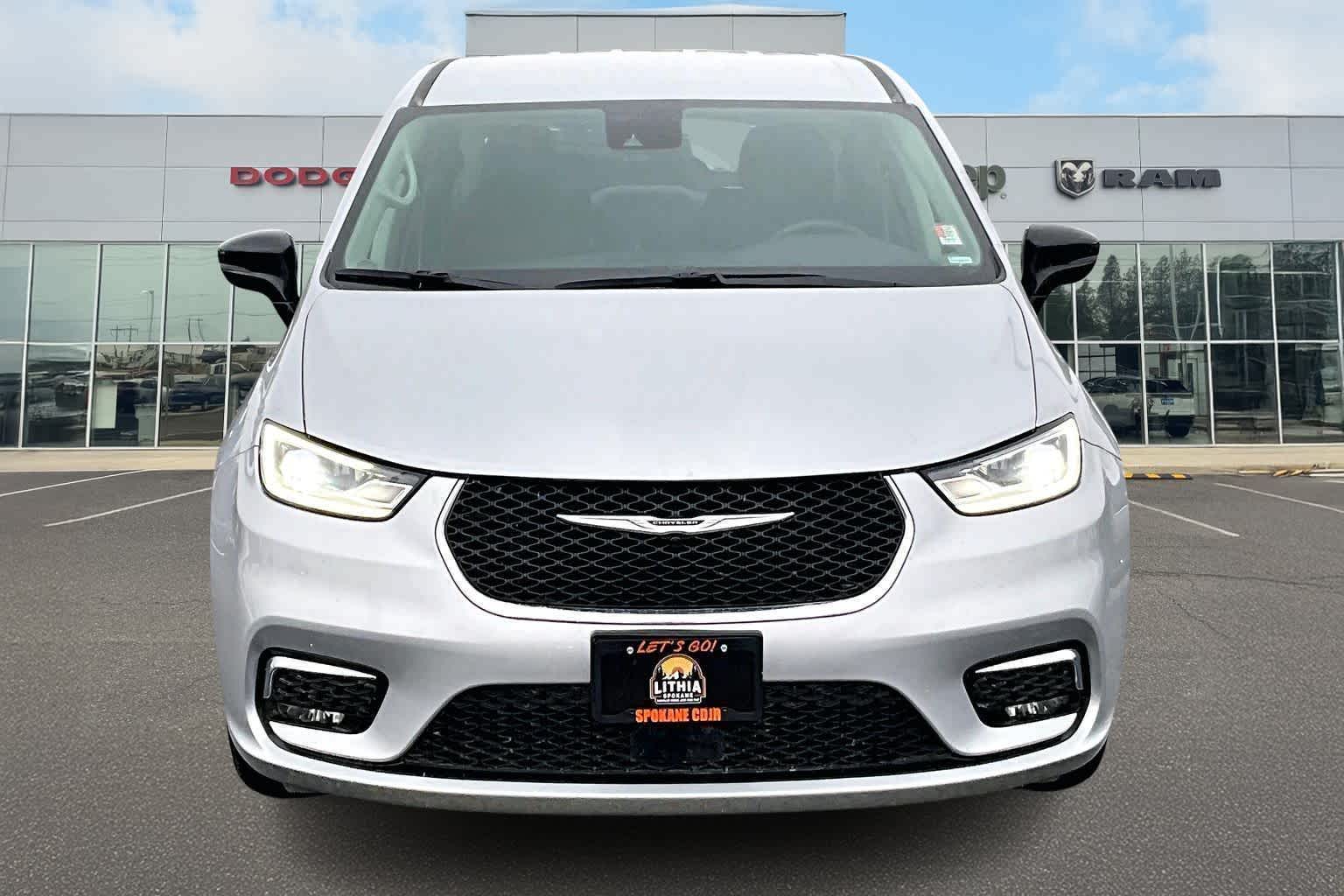 Thumbnail: 2024 Chrysler Pacifica - 7