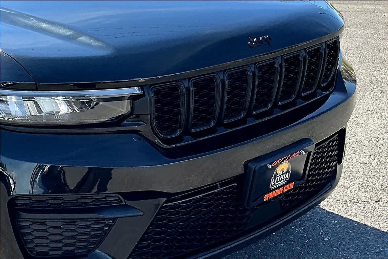 Thumbnail: 2024 Jeep Grand Cherokee - 33