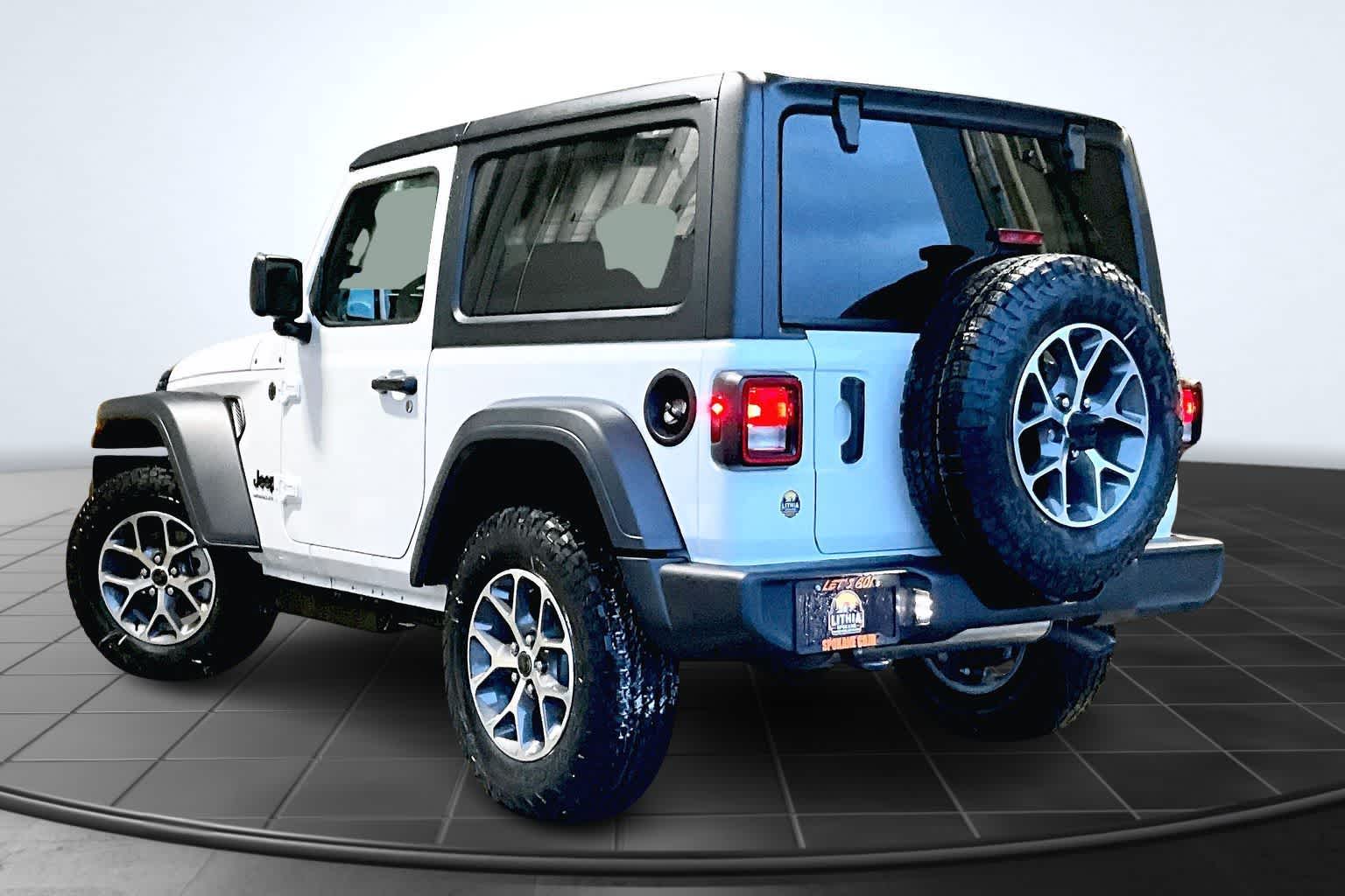 Thumbnail: 2026 Jeep Wrangler - 4