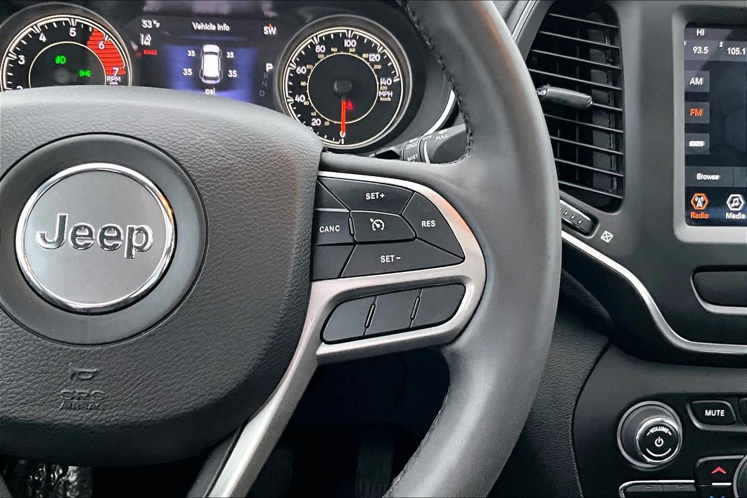 Thumbnail: 2022 Jeep Cherokee - 26