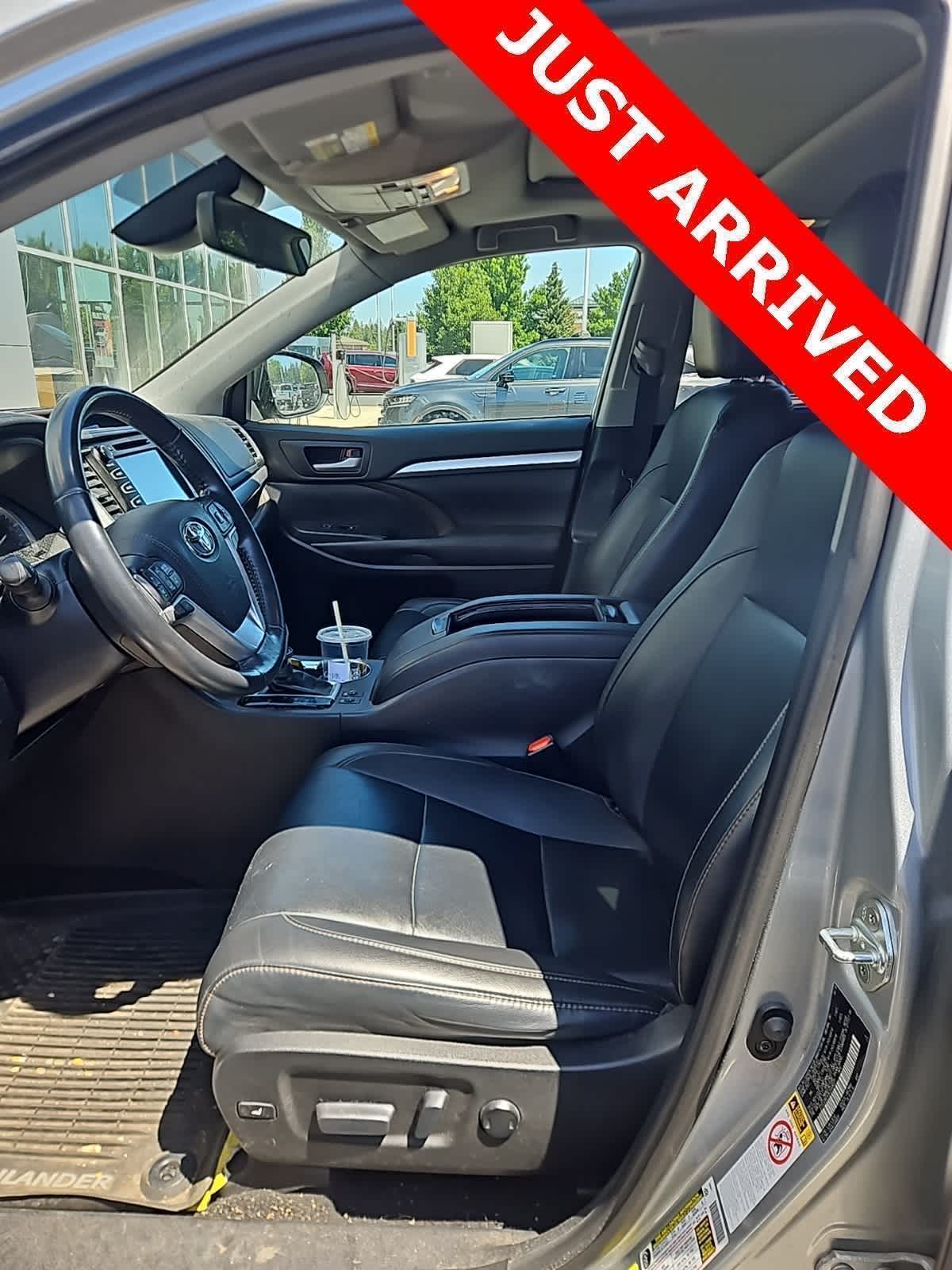Thumbnail: 2019 Toyota Highlander - 7
