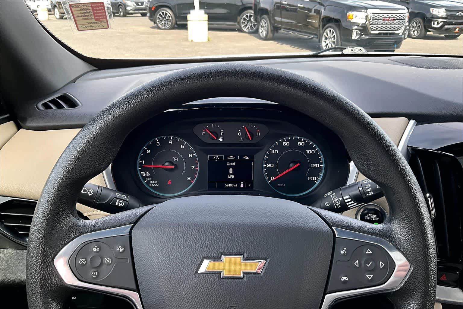 Thumbnail: 2022 Chevrolet Traverse - 18