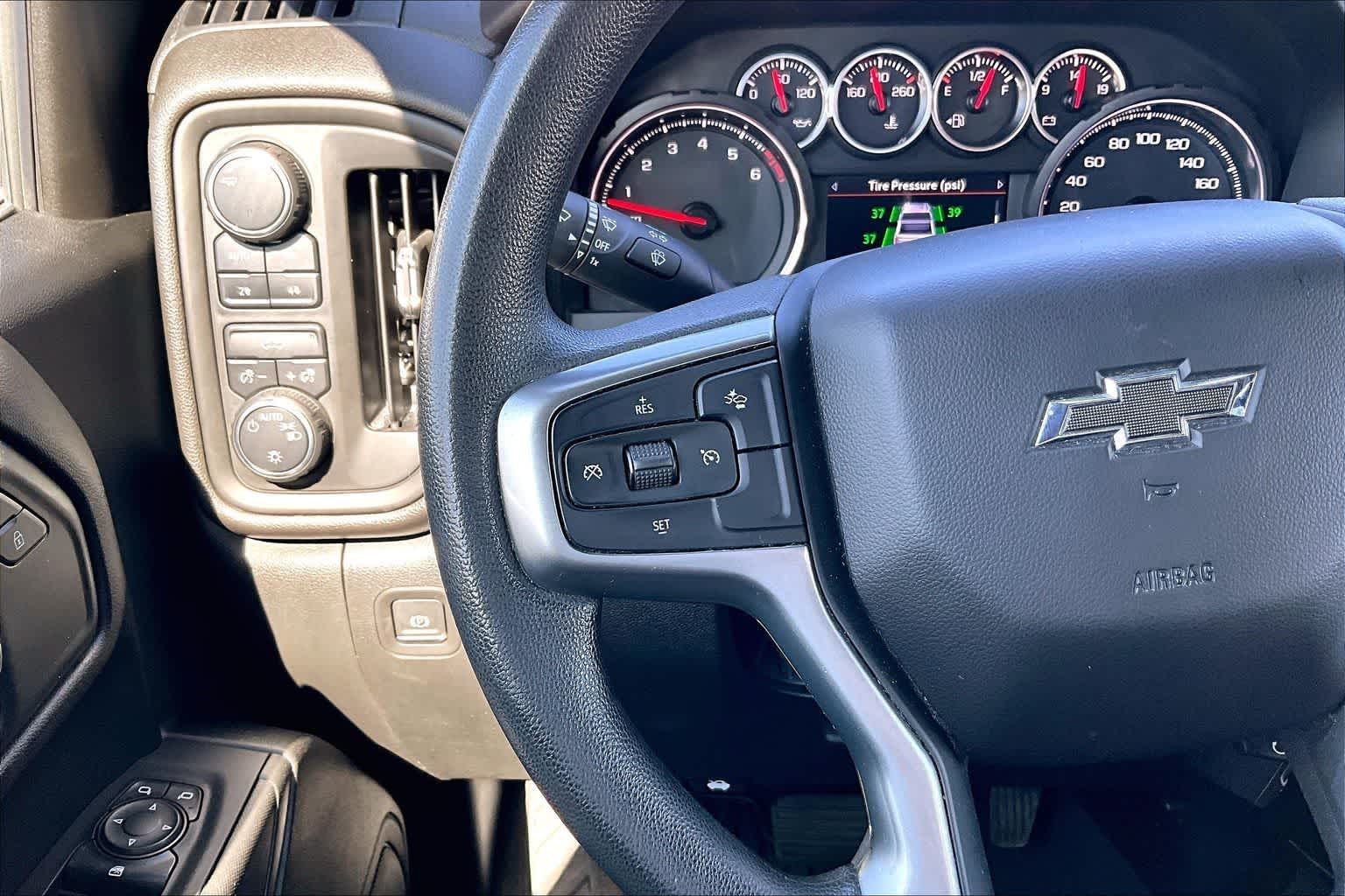 Thumbnail: 2021 Chevrolet Silverado 1500 - 24