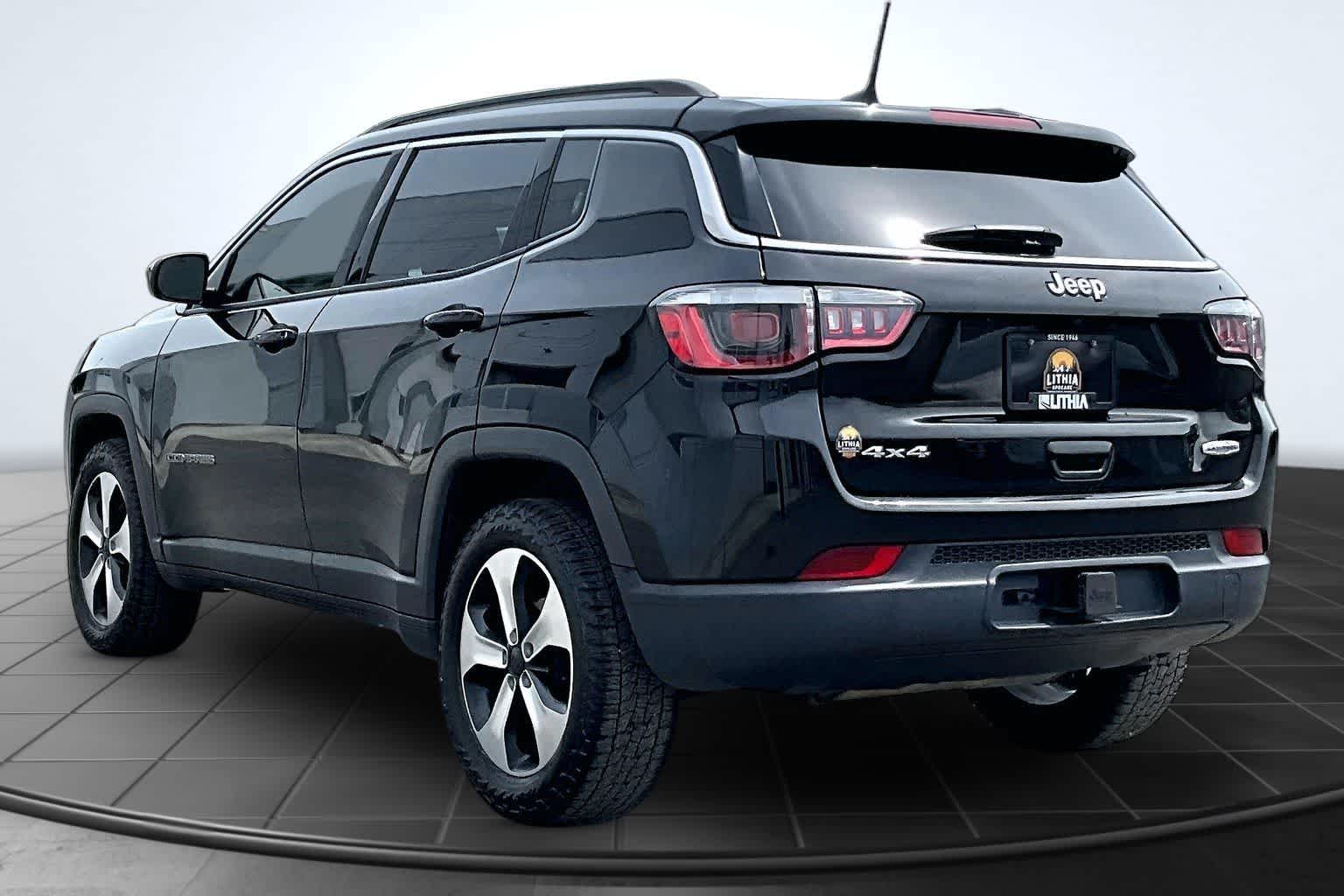 Thumbnail: 2018 Jeep Compass - 3