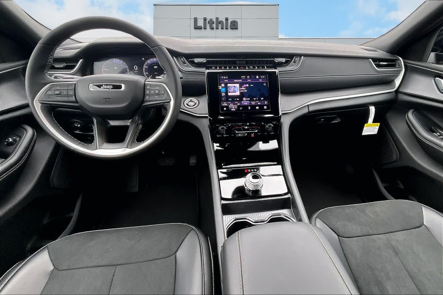 Thumbnail: 2025 Jeep Grand Cherokee - 10