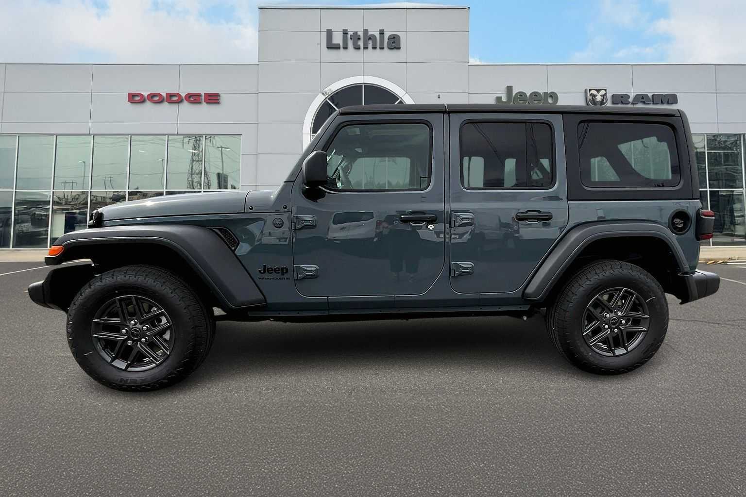 Thumbnail: 2025 Jeep Wrangler - 3