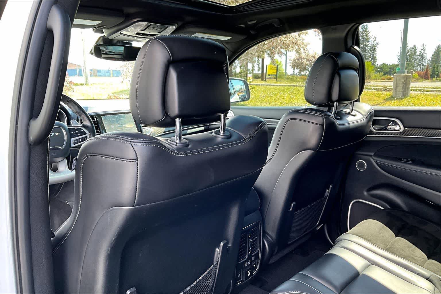 Thumbnail: 2019 Jeep Grand Cherokee - 12