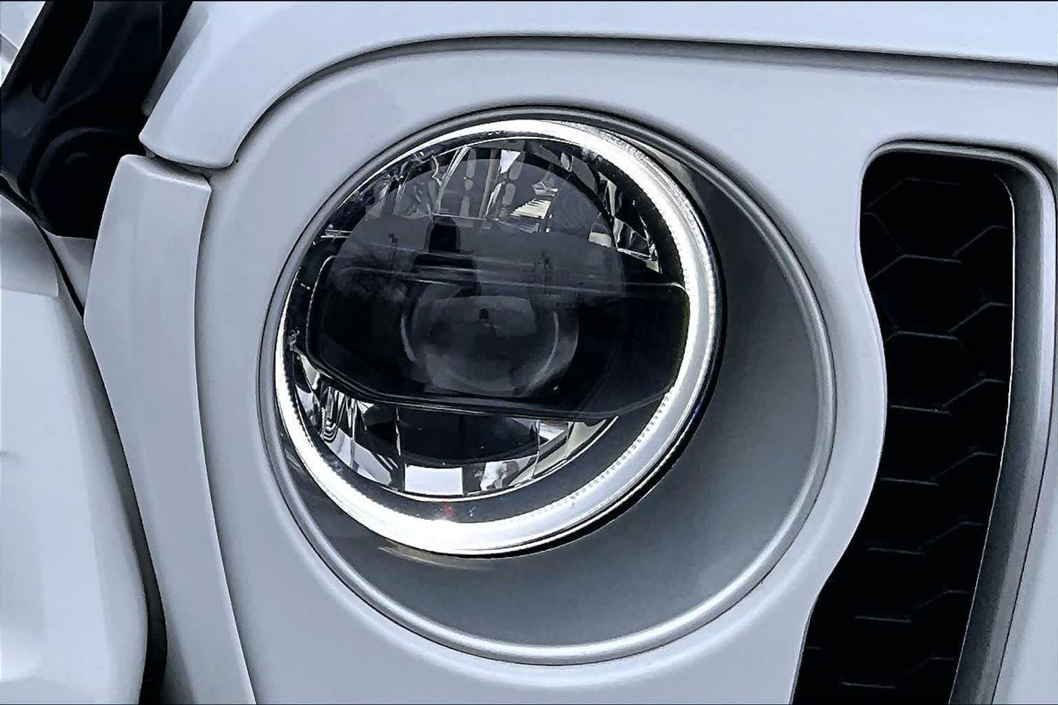 Thumbnail: 2023 Jeep Wrangler - 31