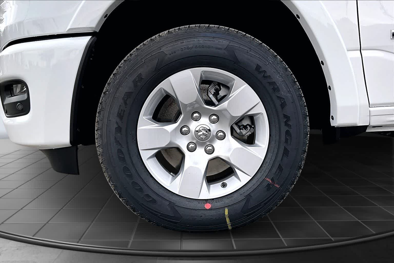 Thumbnail: 2026 RAM 1500 - 8