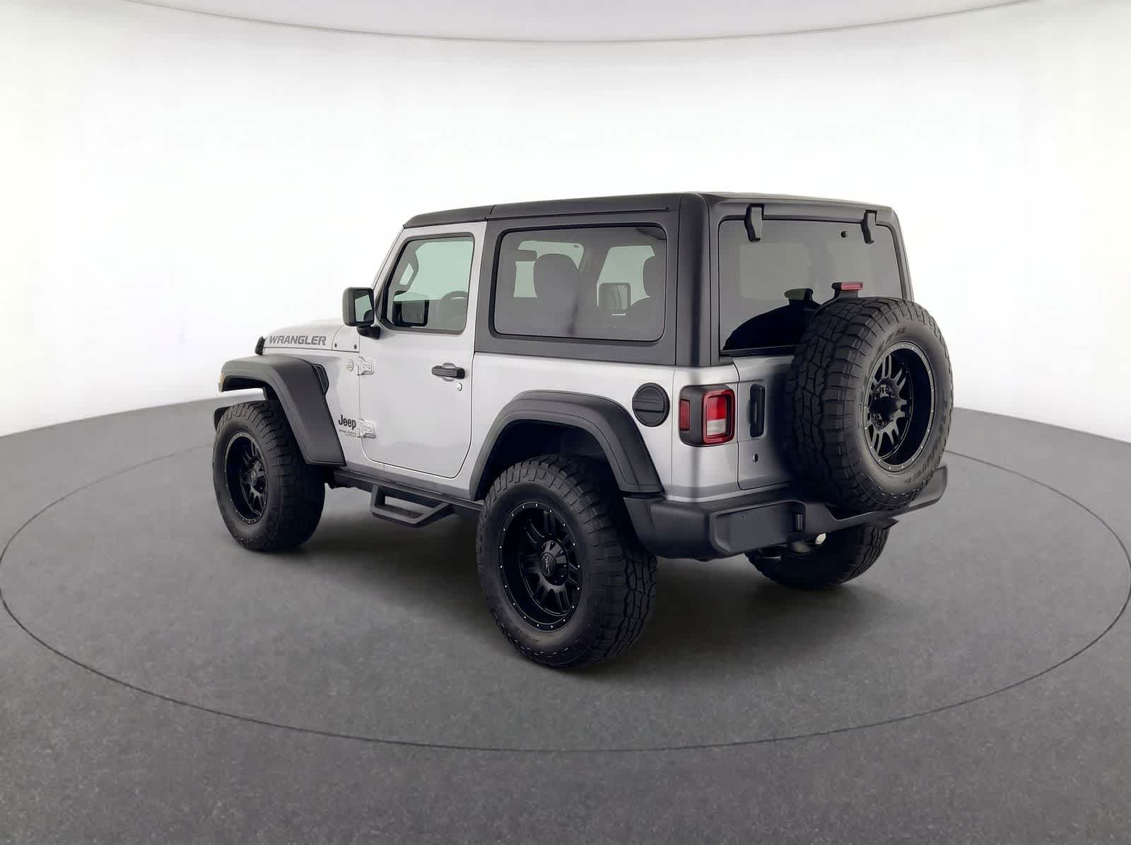 Thumbnail: 2021 Jeep Wrangler - 3