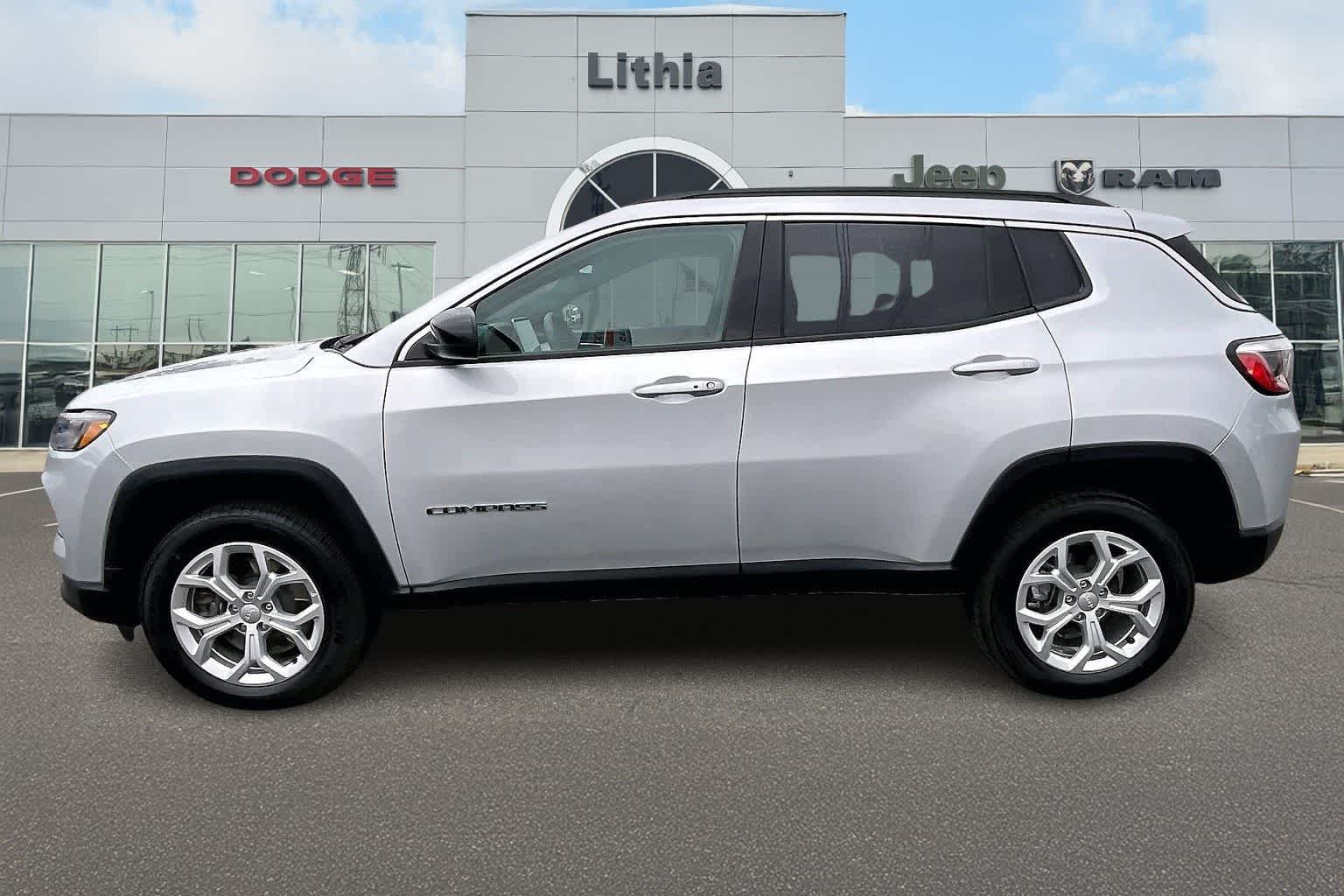 Thumbnail: 2024 Jeep Compass - 3