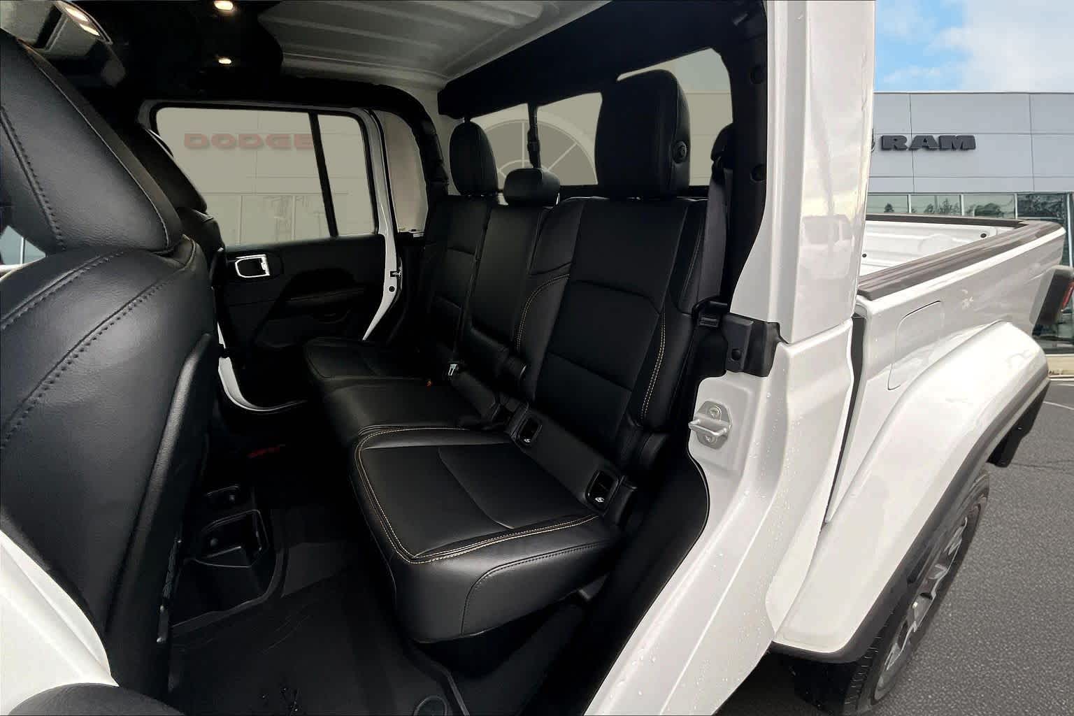 Thumbnail: 2025 Jeep Gladiator - 13