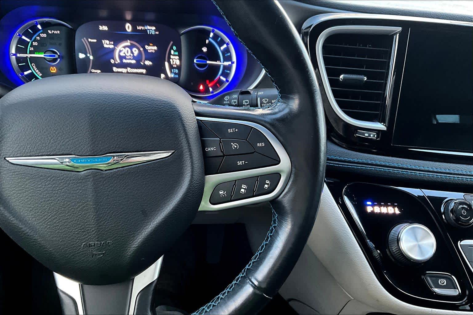 Thumbnail: 2021 Chrysler Pacifica - 26