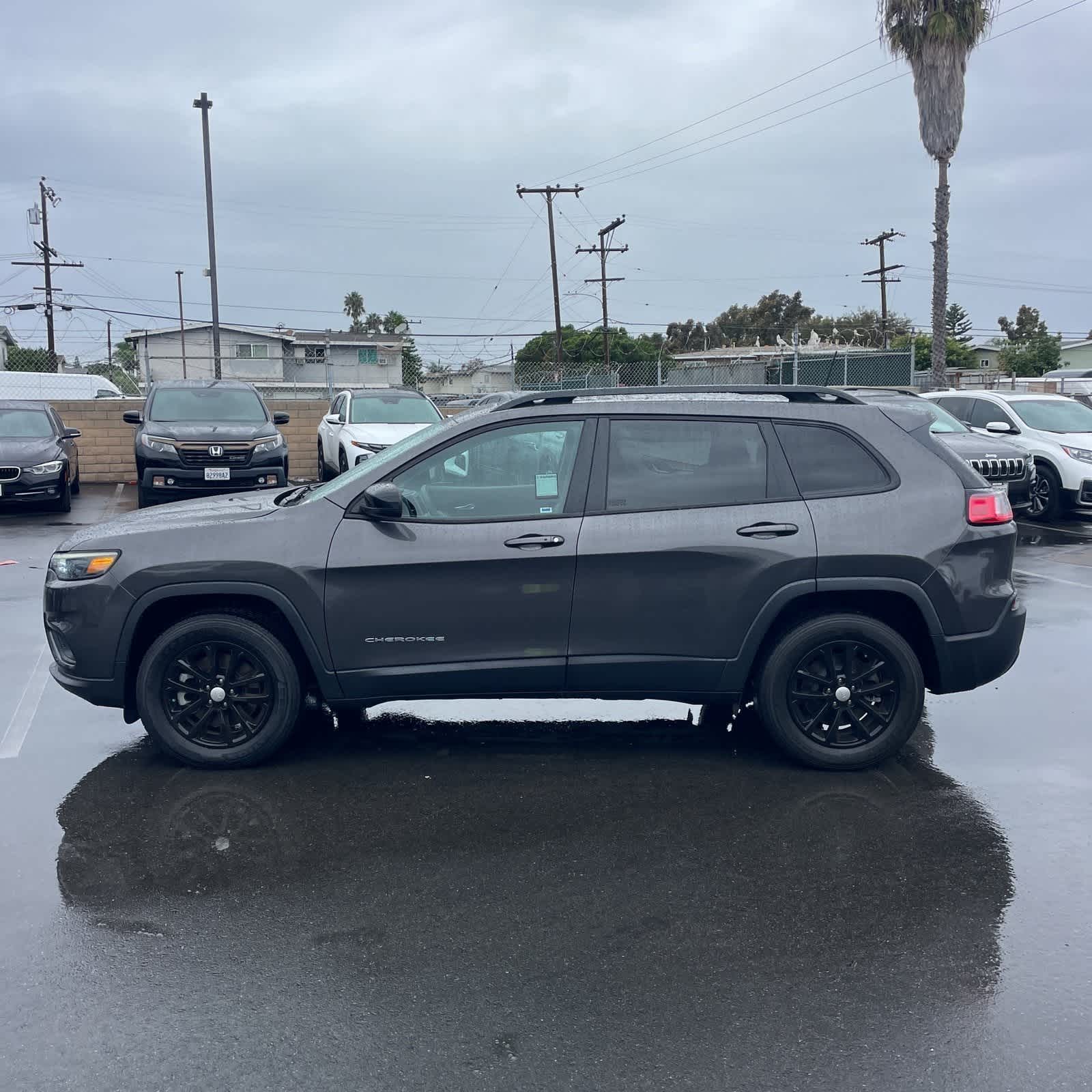 2022 Jeep Cherokee Latitude Lux photo 3