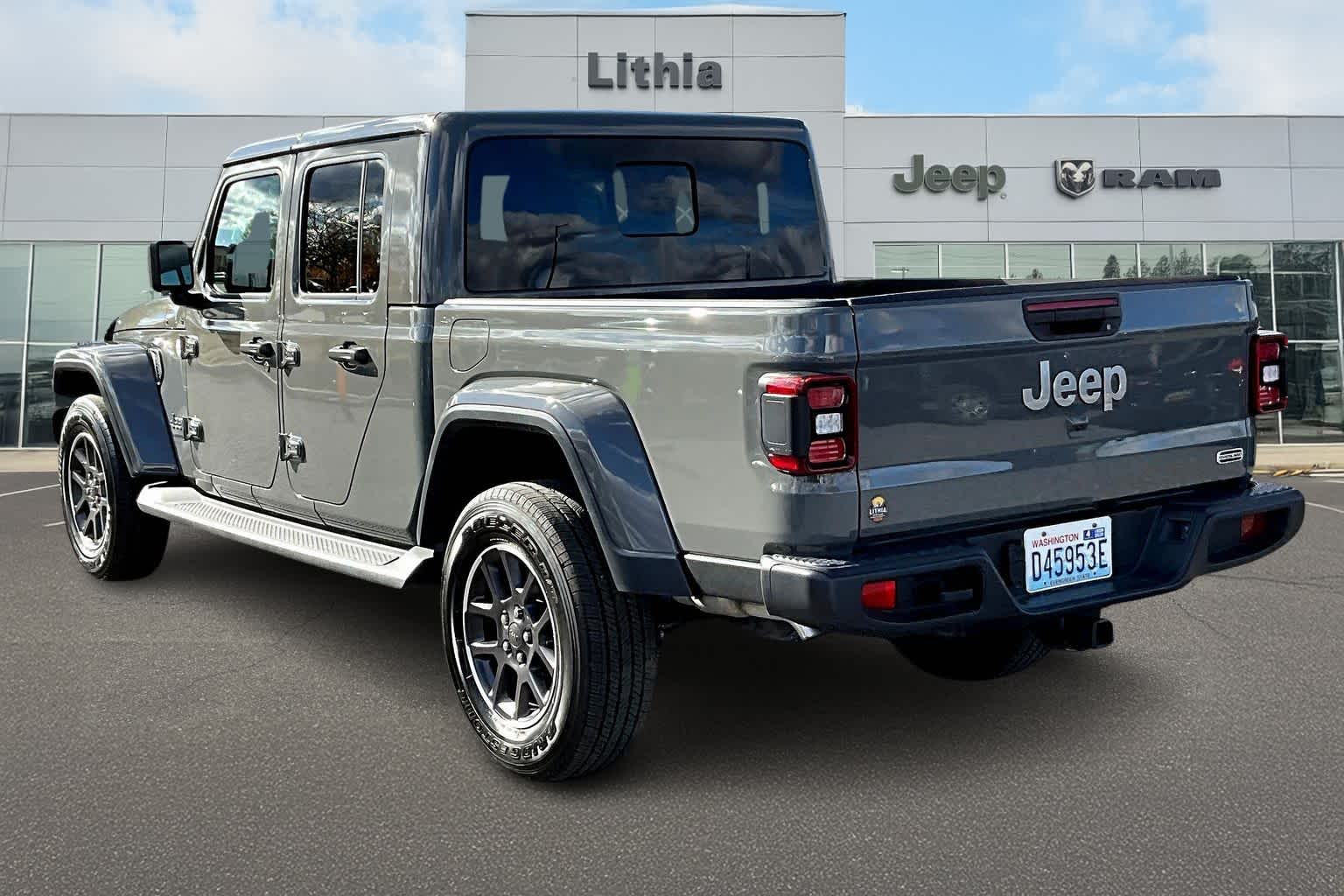 2023 Jeep Gladiator Overland photo 4