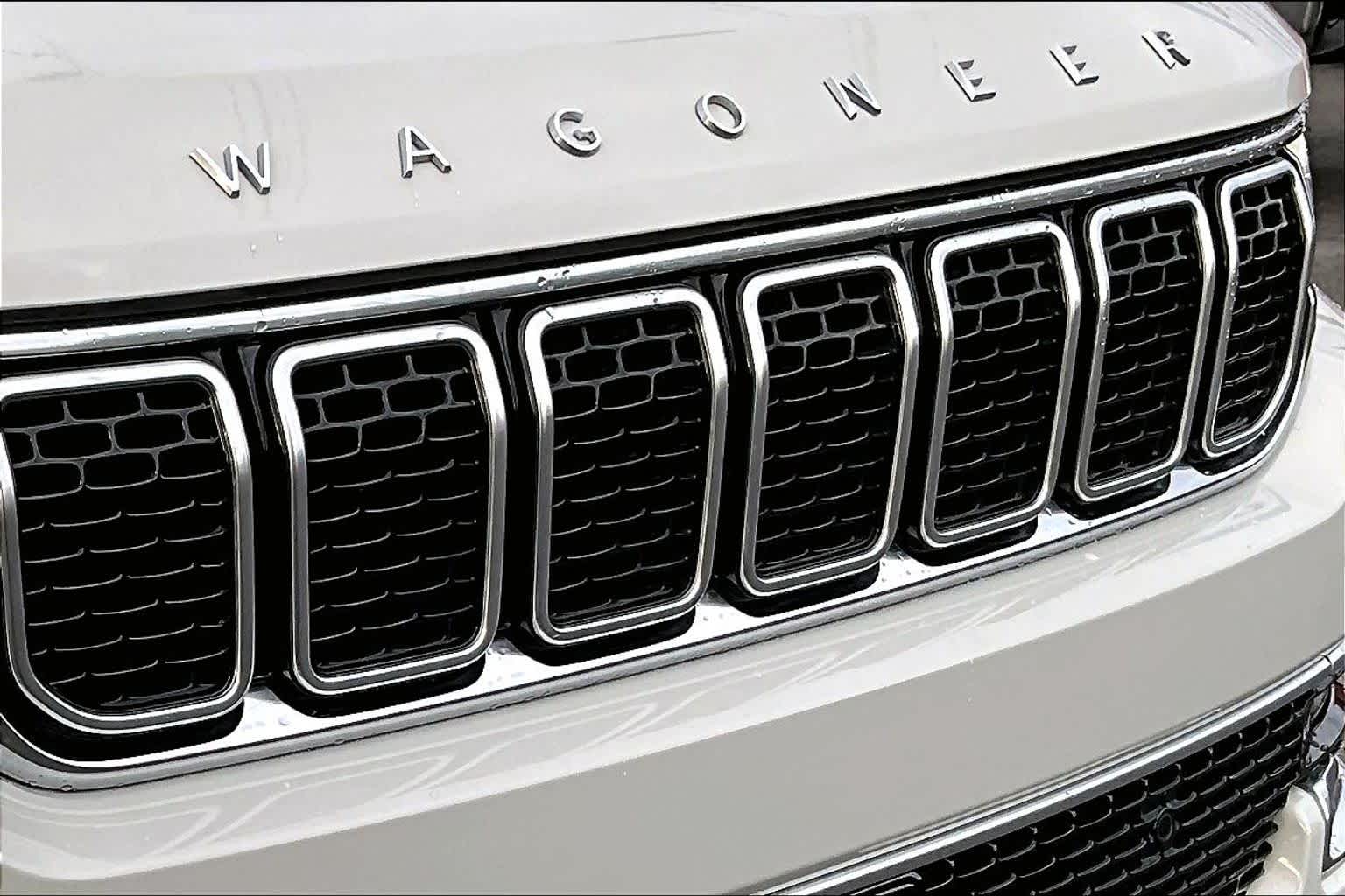Thumbnail: 2022 Jeep Wagoneer - 33