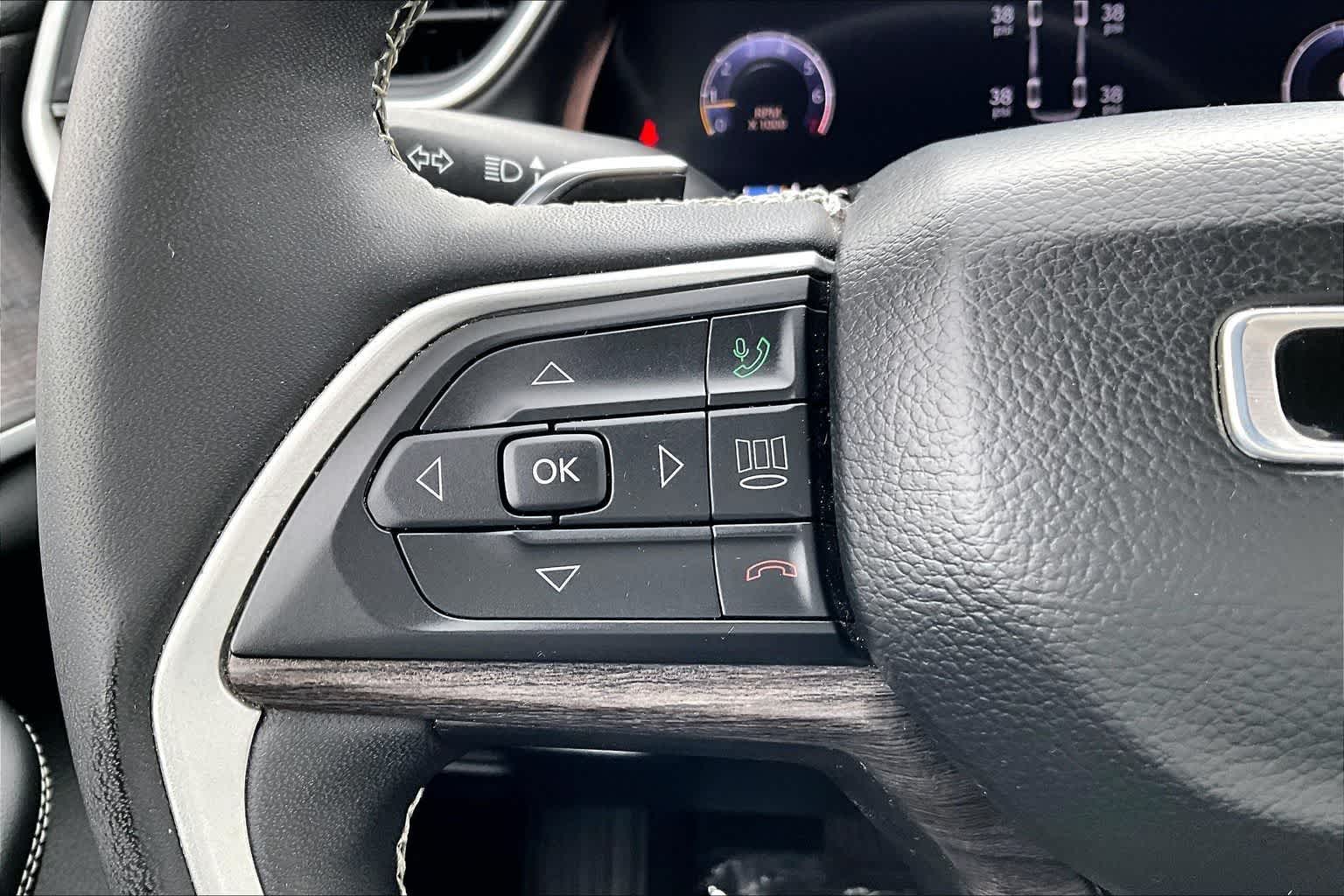 Thumbnail: 2023 Jeep Grand Cherokee L - 25