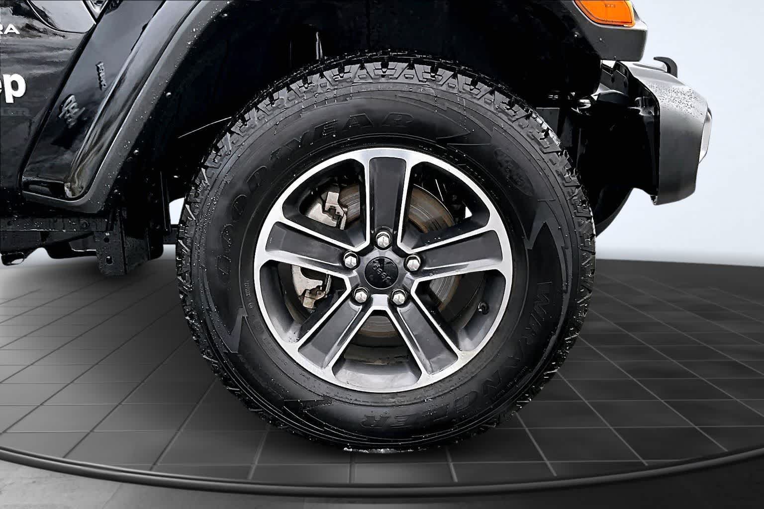 Thumbnail: 2023 Jeep Wrangler - 34