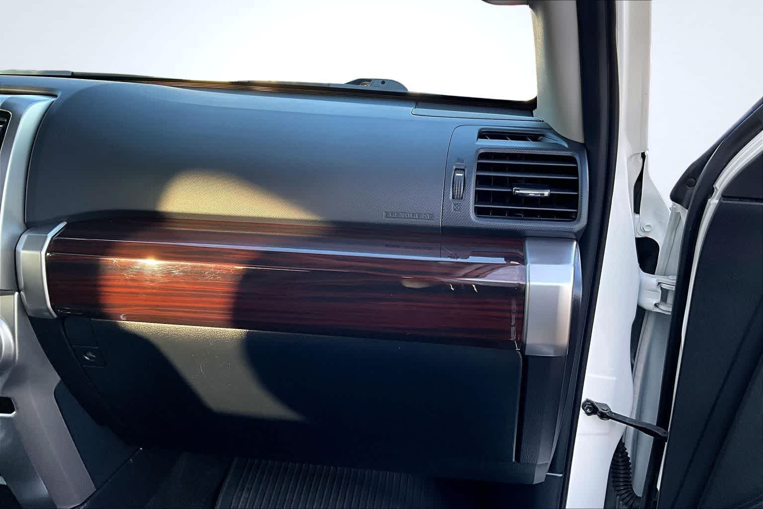 Thumbnail: 2021 Toyota 4Runner - 24