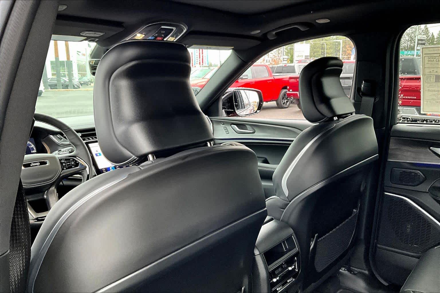 Thumbnail: 2025 Jeep Grand Cherokee - 12