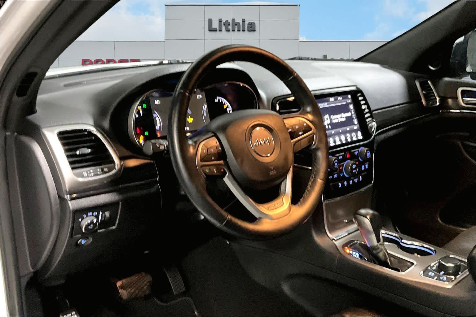 2020 Jeep Grand Cherokee Limited photo 2