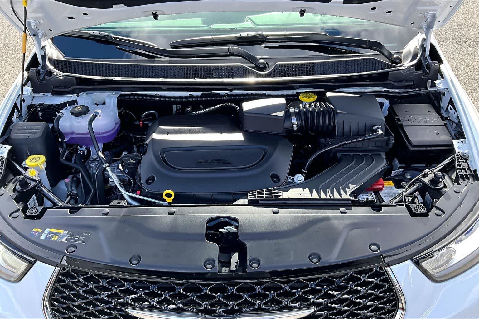 Thumbnail: 2026 Chrysler Pacifica - 9