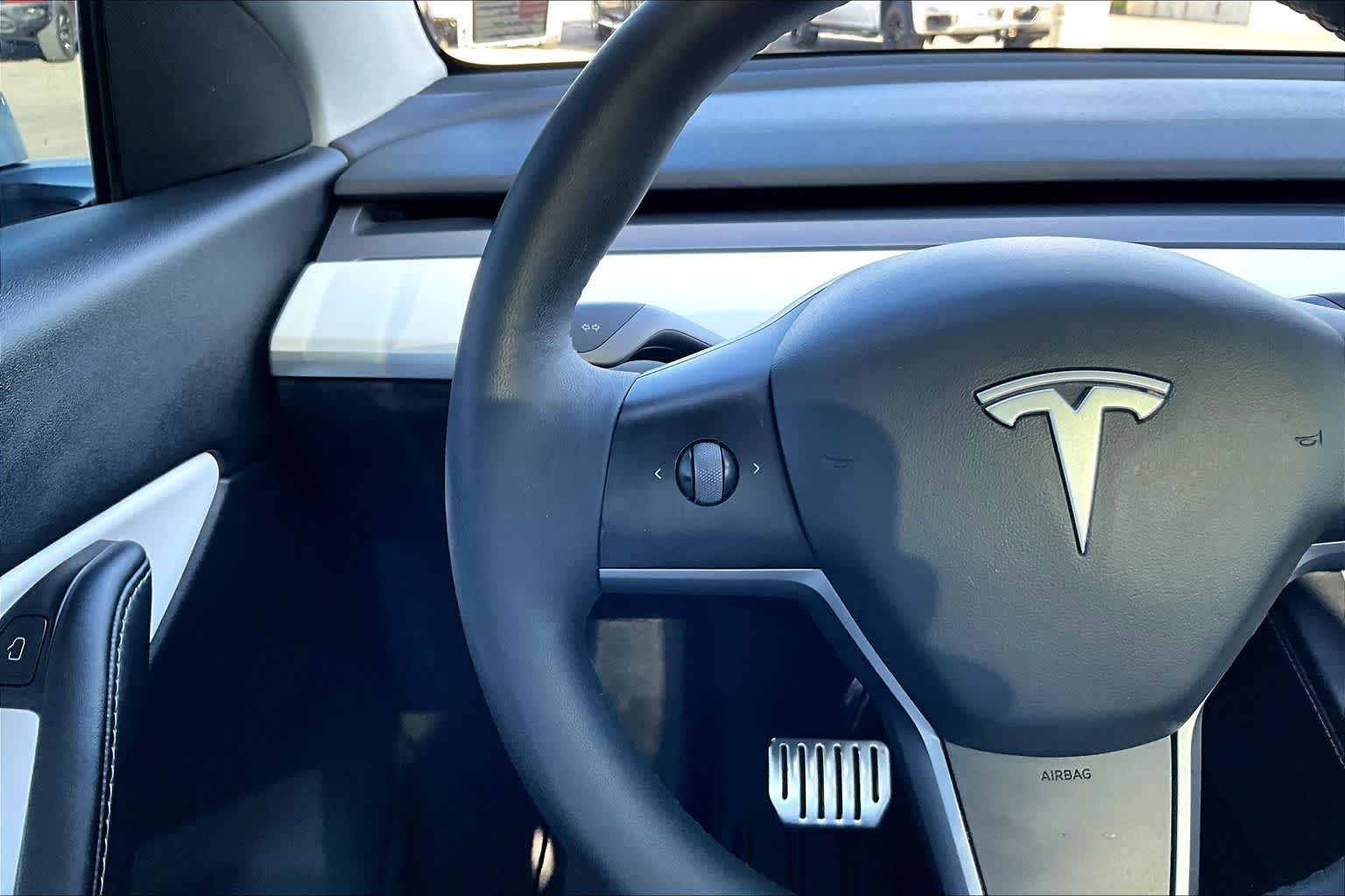 Thumbnail: 2021 Tesla Model Y - 24