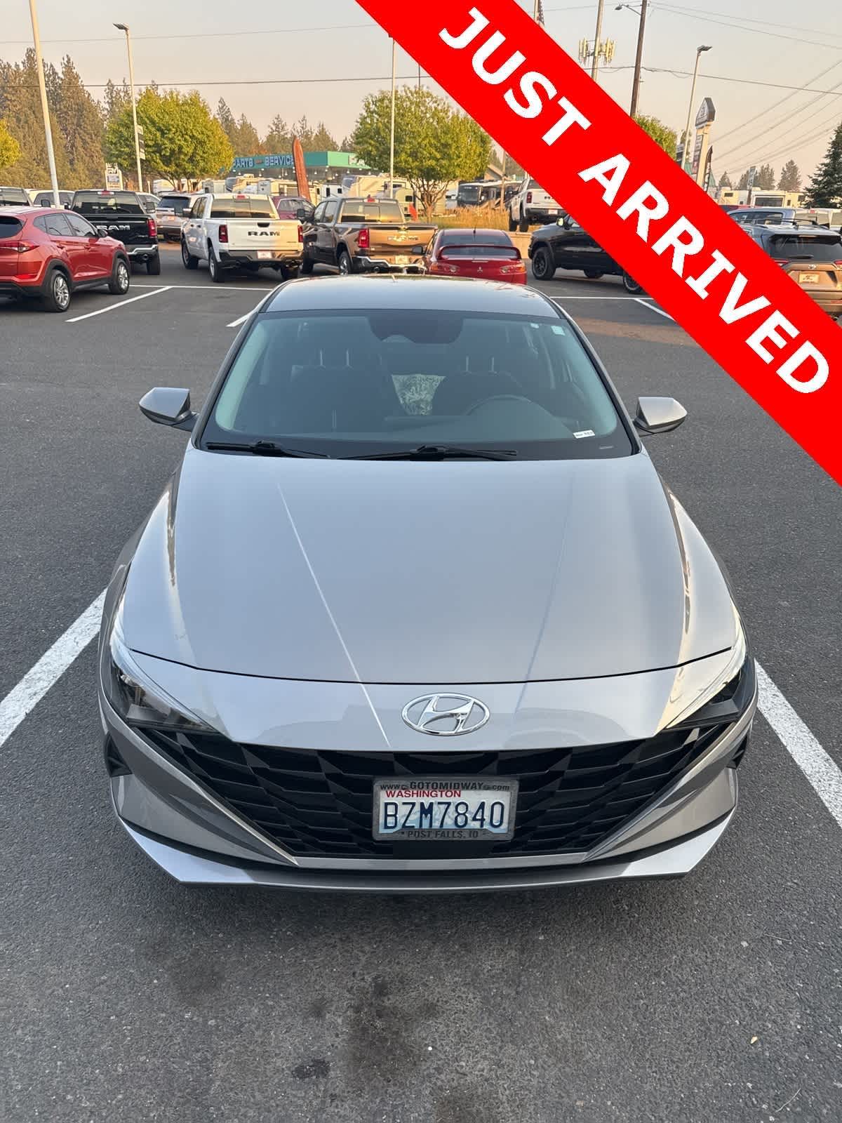 Thumbnail: 2021 Hyundai Elantra - 3