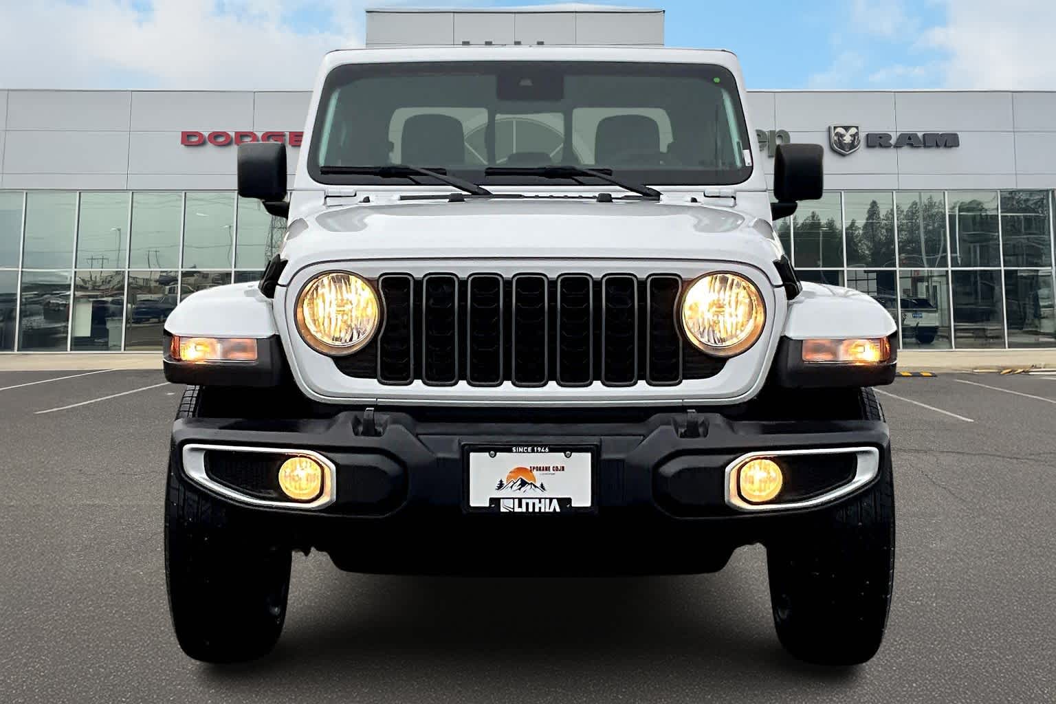 Thumbnail: 2025 Jeep Gladiator - 6