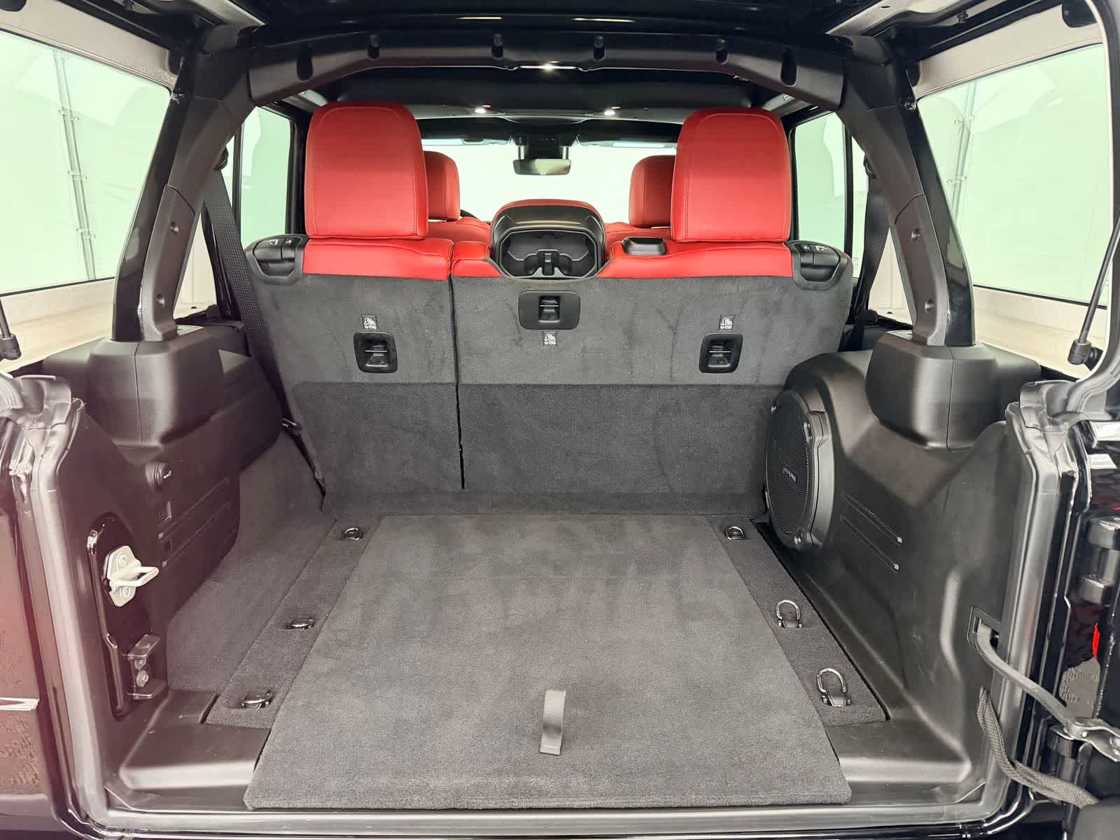 Thumbnail: 2024 Jeep Wrangler - 34