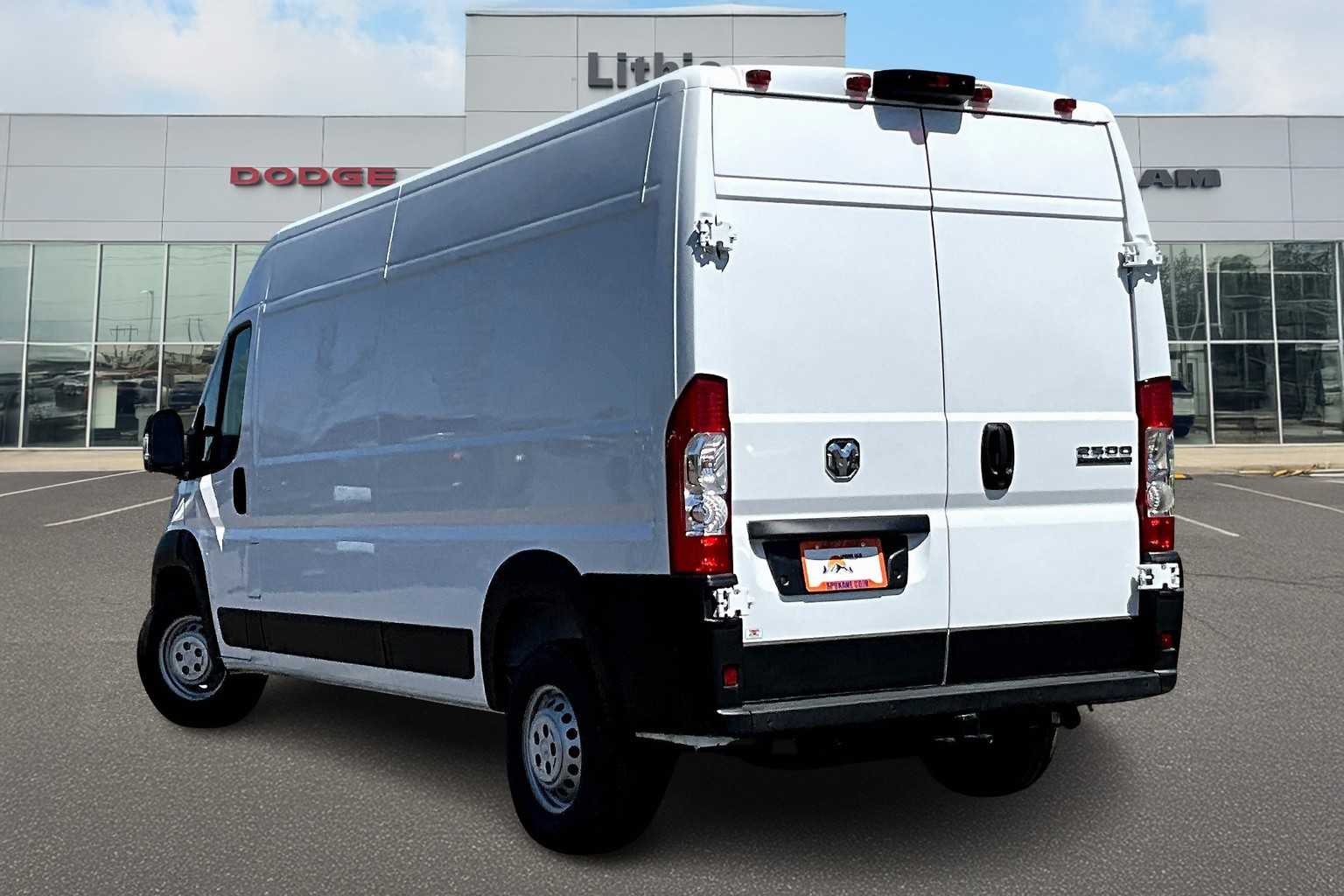 2025 Ram ProMaster 2500 photo 4