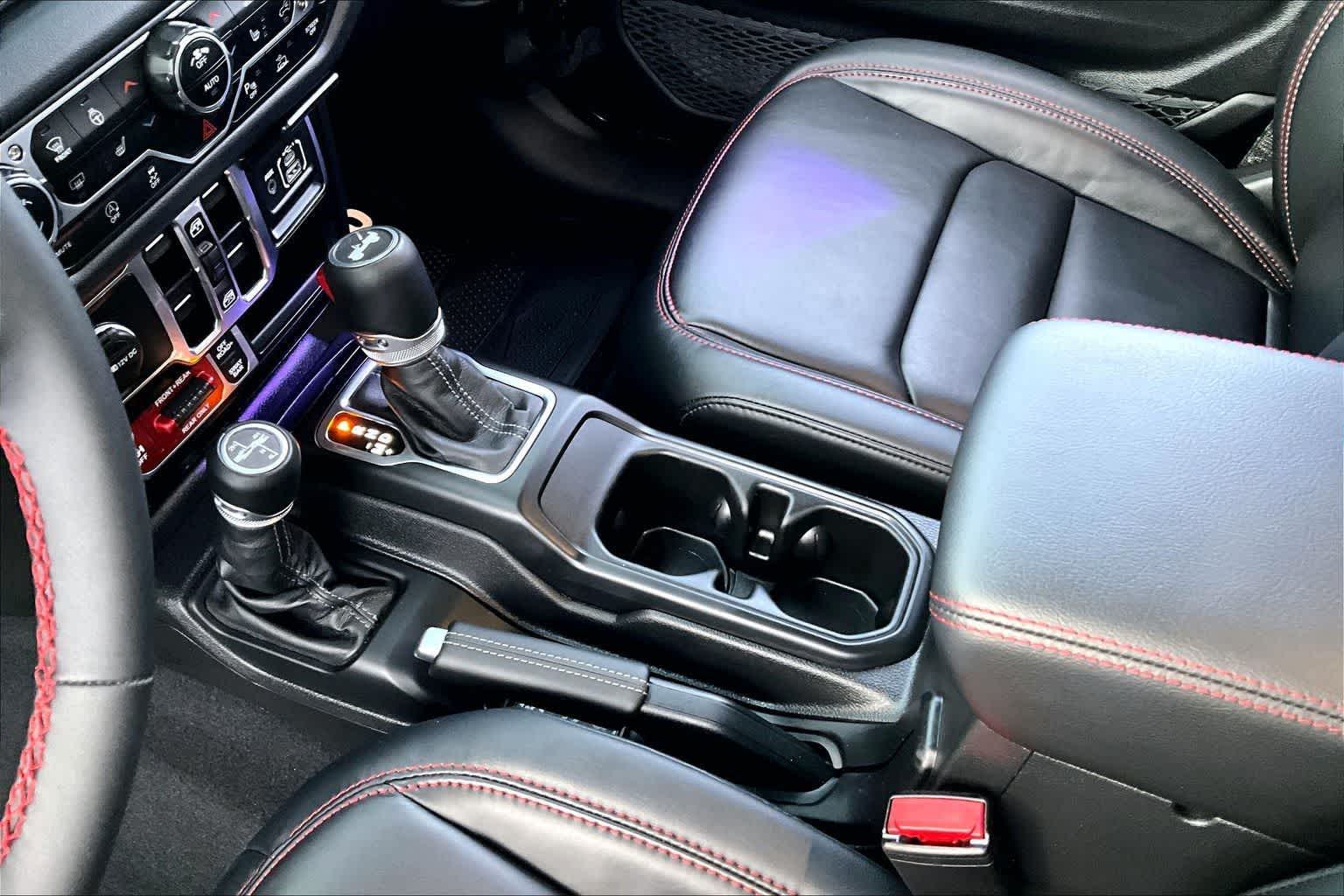 Thumbnail: 2024 Jeep Wrangler - 17