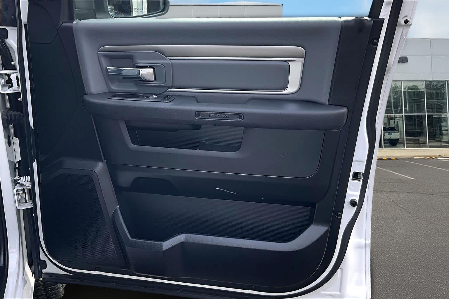 Thumbnail: 2022 RAM 1500 Classic - 29