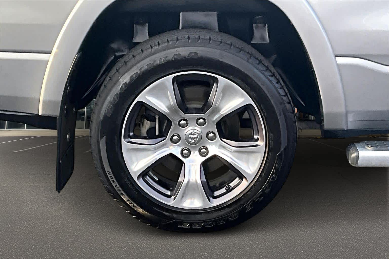 Thumbnail: 2019 RAM 1500 - 36