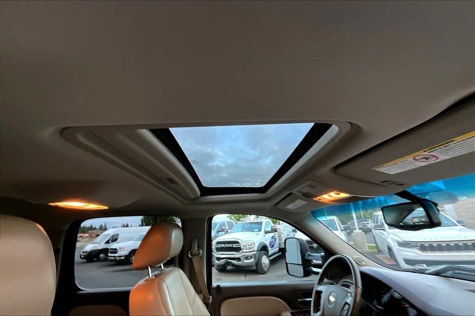 Thumbnail: 2012 Chevrolet Silverado 2500 - 30