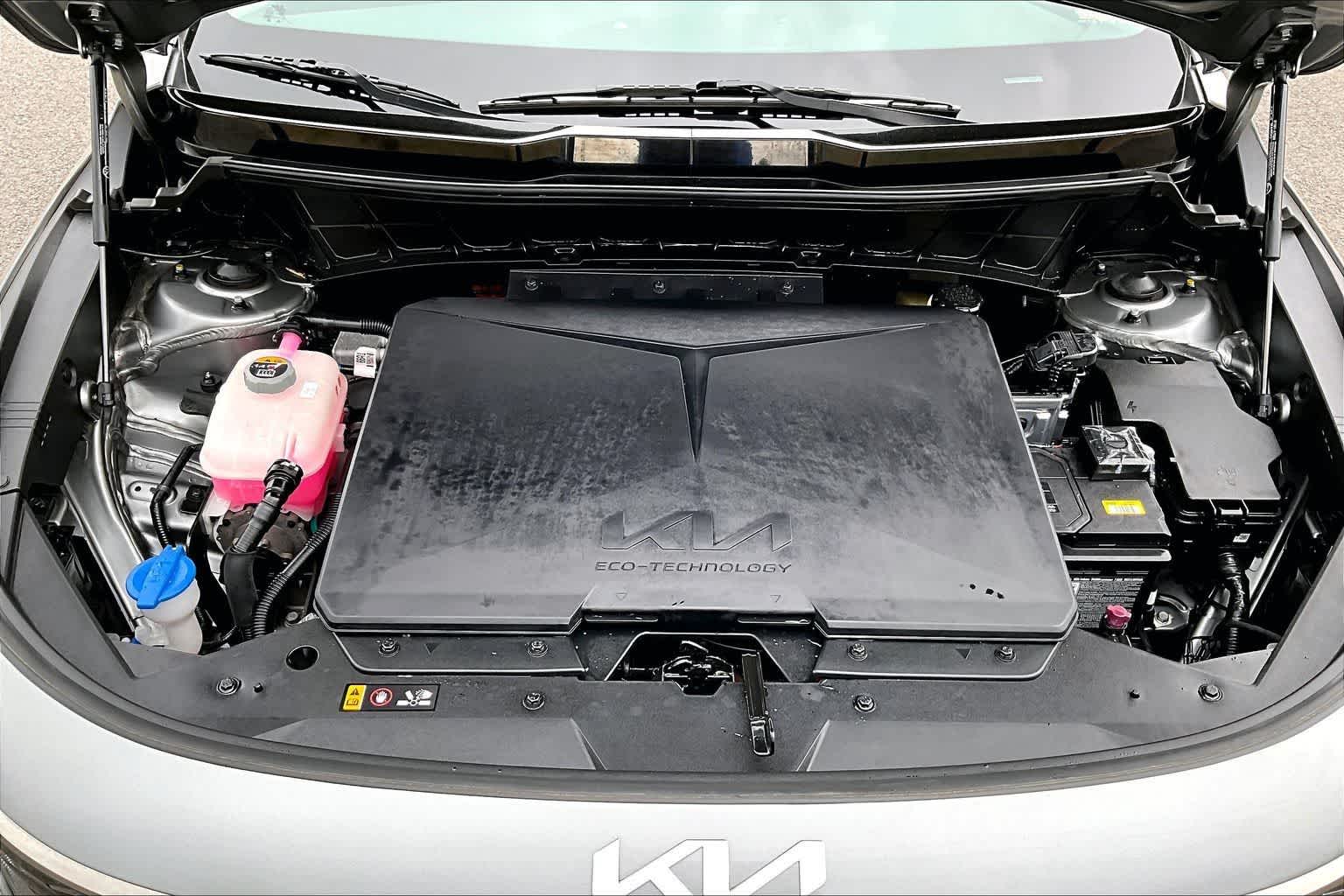 Thumbnail: 2024 Kia Niro - 9