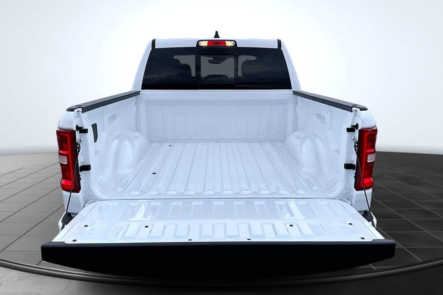 Thumbnail: 2026 RAM 1500 - 19