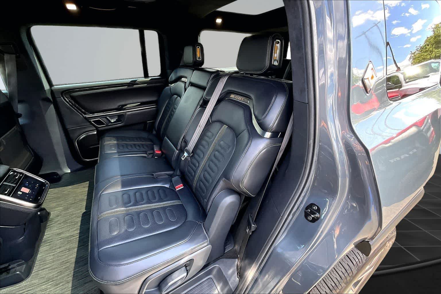 Thumbnail: 2023 Rivian R1S - 12